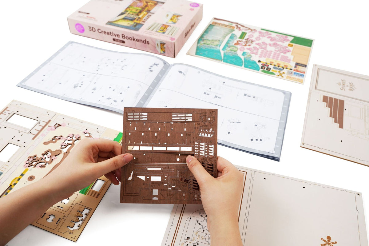 DIY Miniature Bookend: Sakura Tram