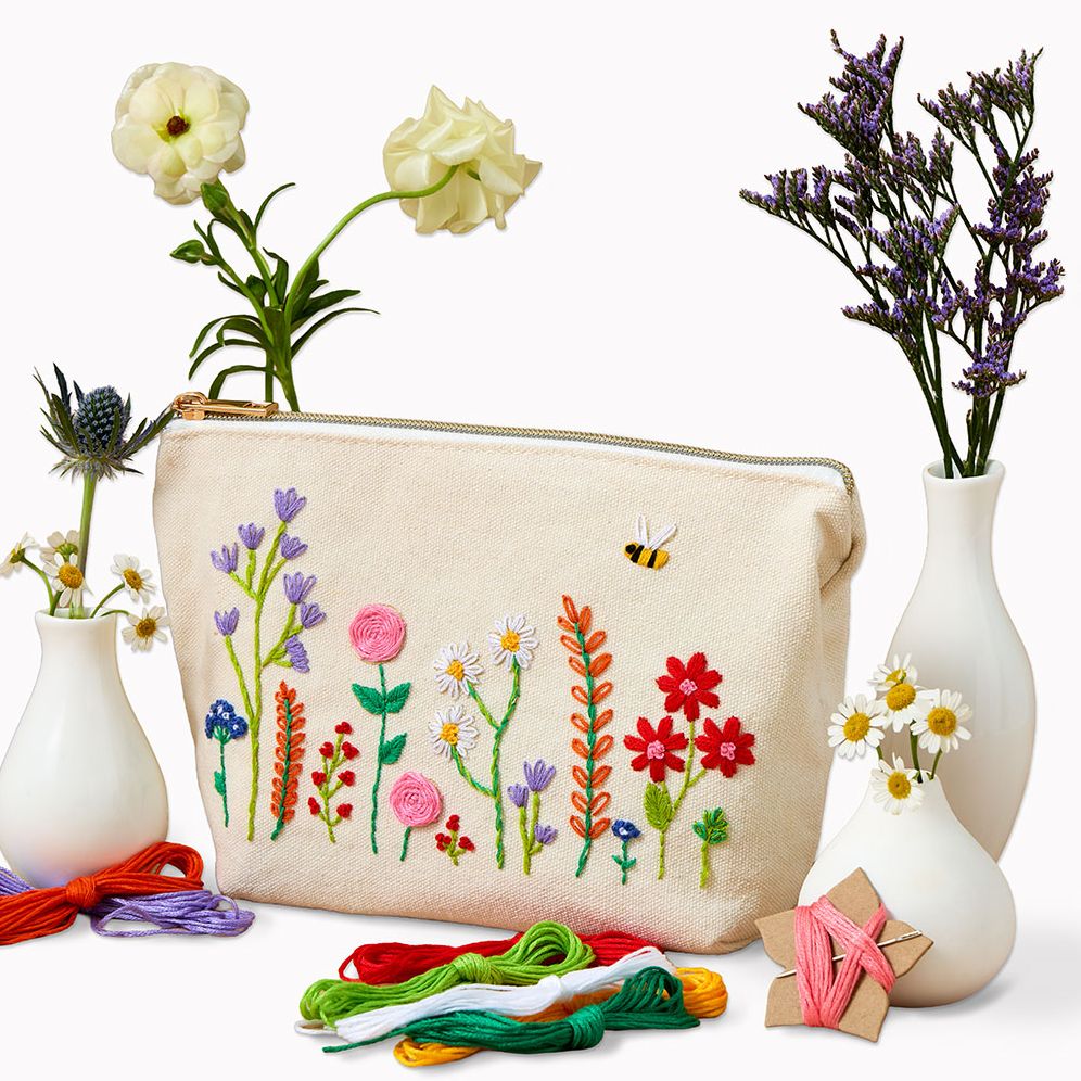 Stitch Your Flowers Pouch Kit