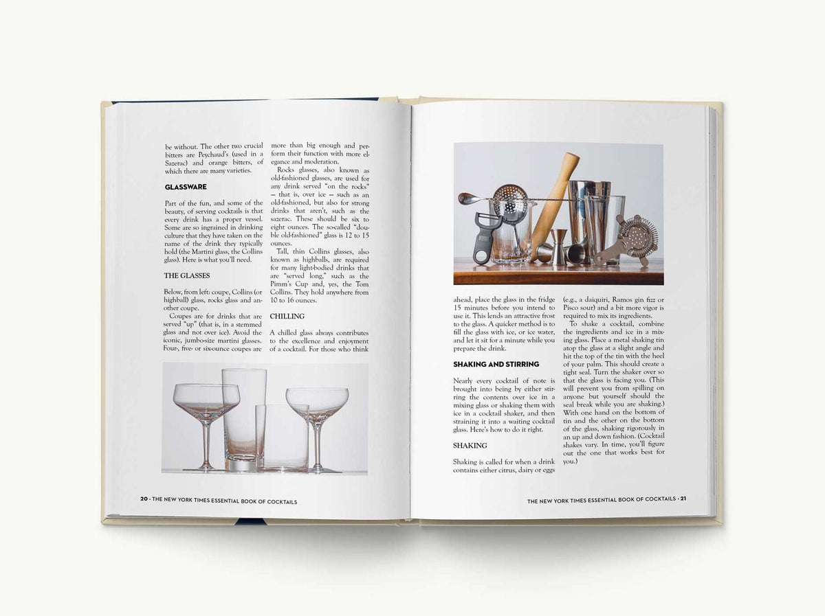 The New York Times Essential Book of Cocktails (Second Edition): Over 400 Classic Drink Recipes With Great Writing from The New York Times